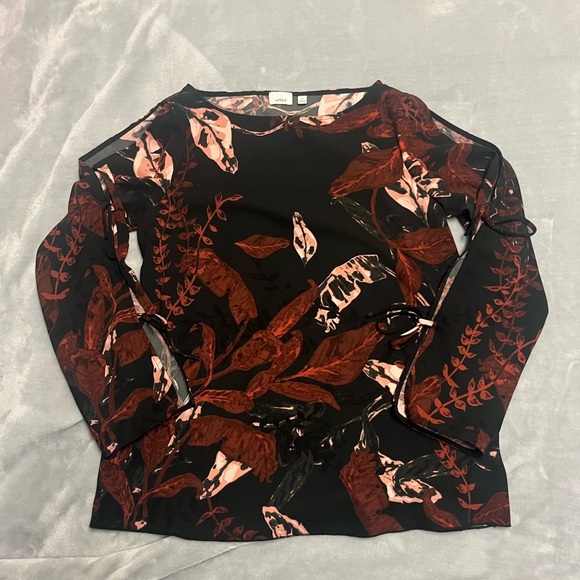 🌸Wilfred - Flower Blouses - Picture 1 of 5